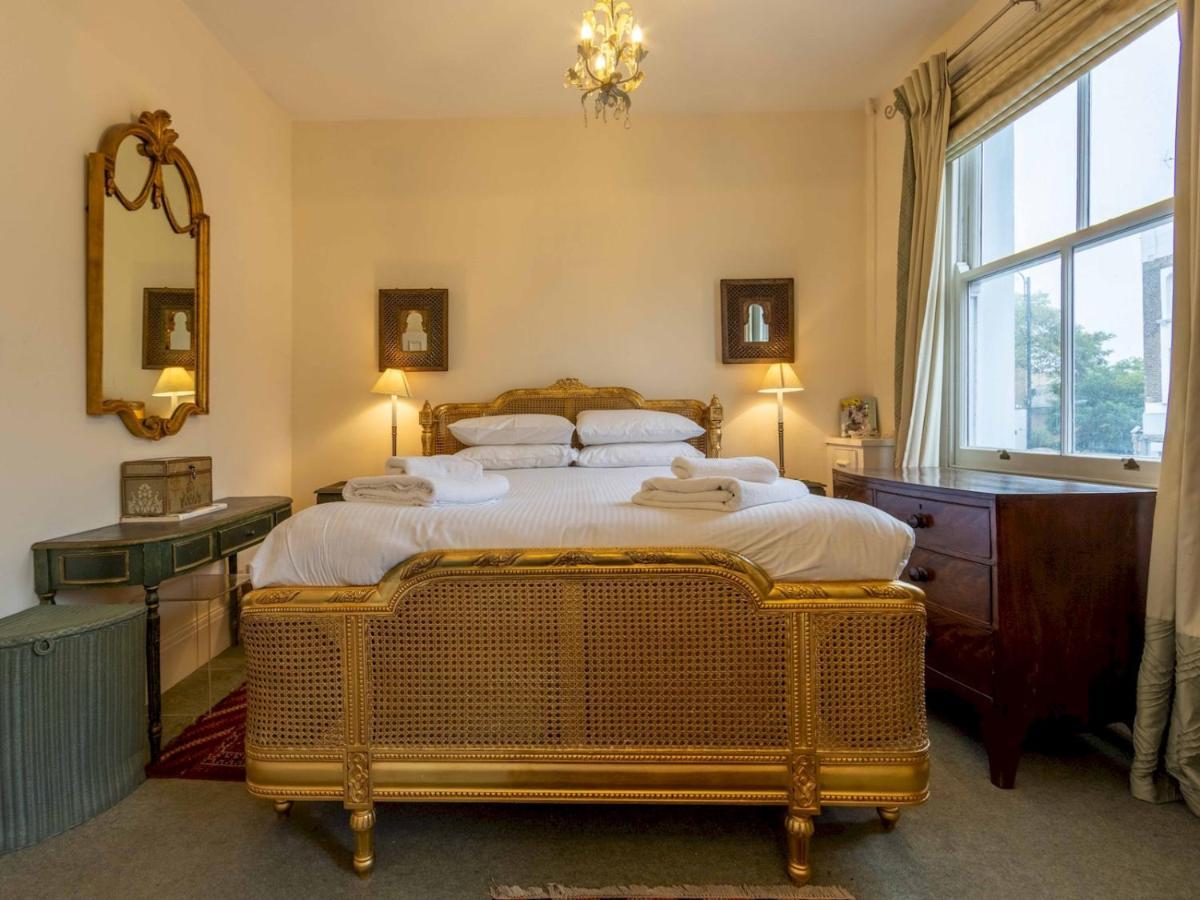 Pass The Keys Split-Floors Antique Apartment In Portobello Road Лондон Экстерьер фото