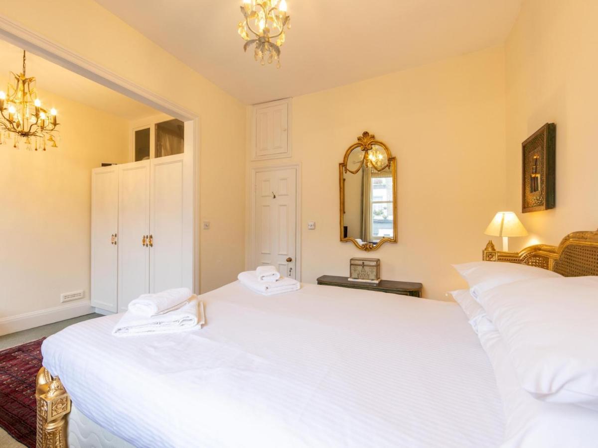 Pass The Keys Split-Floors Antique Apartment In Portobello Road Лондон Экстерьер фото