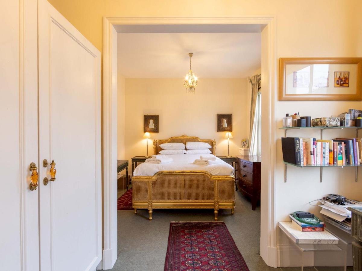Pass The Keys Split-Floors Antique Apartment In Portobello Road Лондон Экстерьер фото